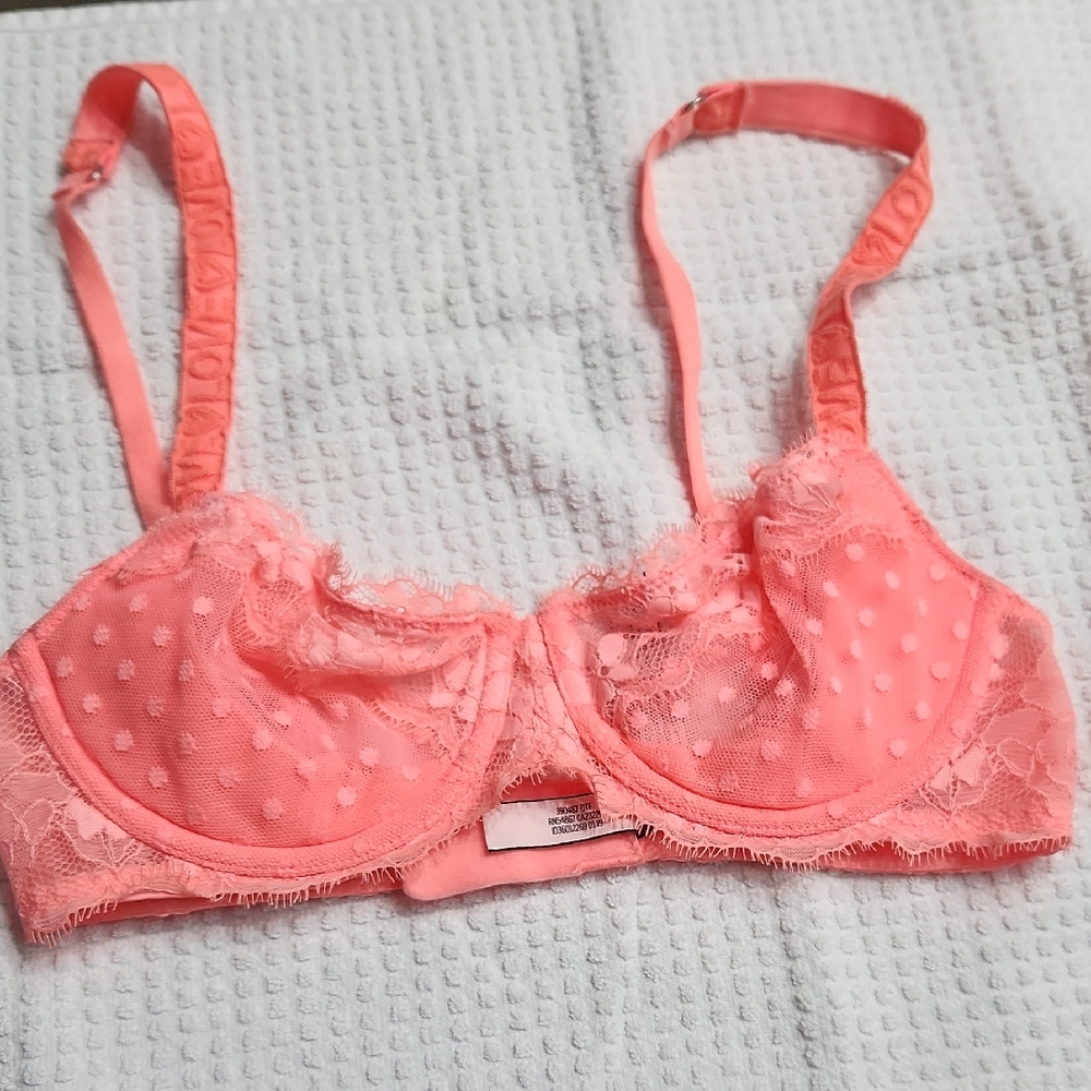 32C Victoria's Secret Bra
